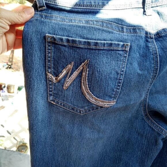 Maurices jeans - Picture 2 of 7